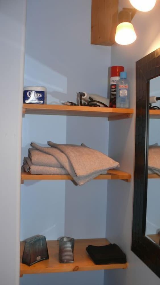 Room amenity