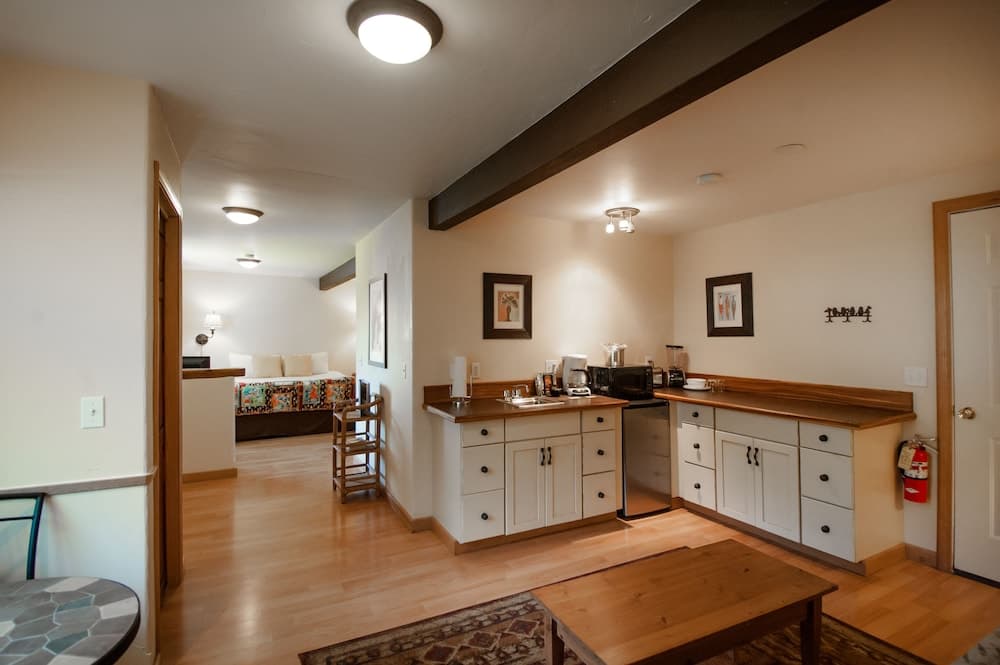 Private kitchenette