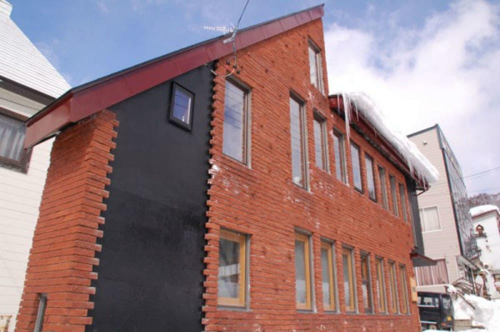 Primary image