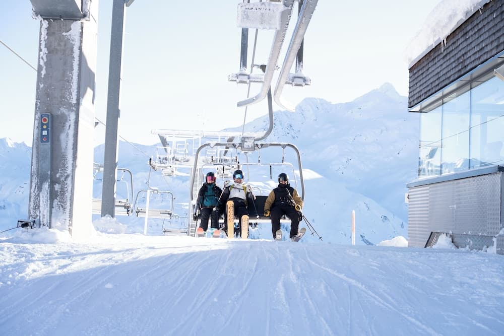 Snow and ski sports