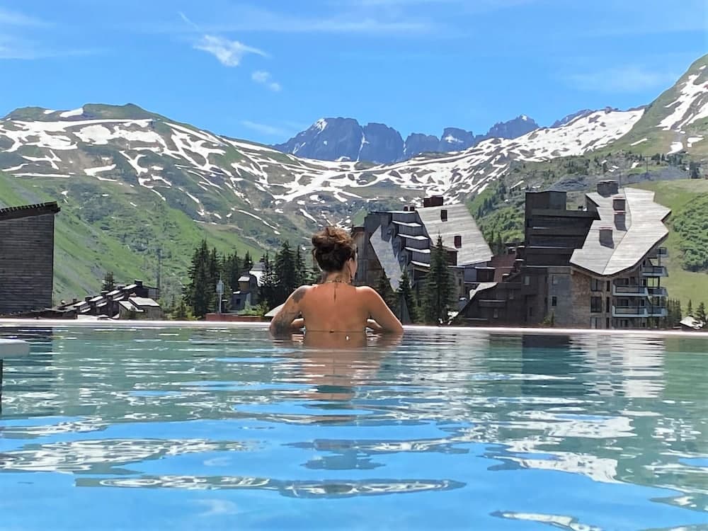 Infinity pool