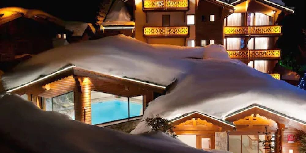 Front of property - evening/night