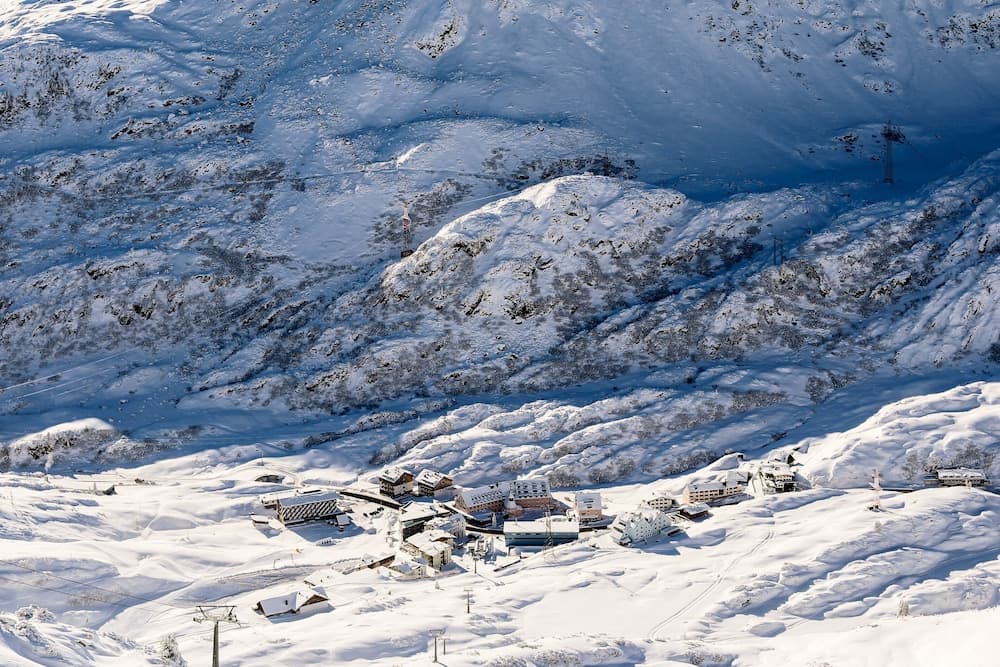 Snow and ski sports
