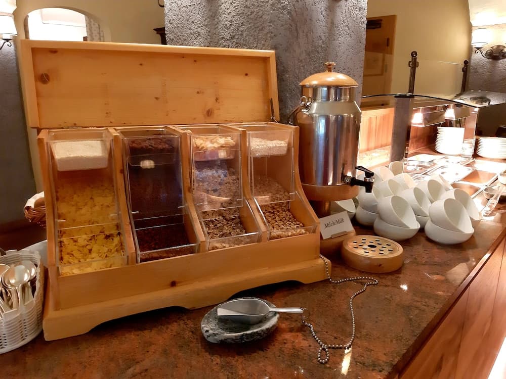 Breakfast buffet