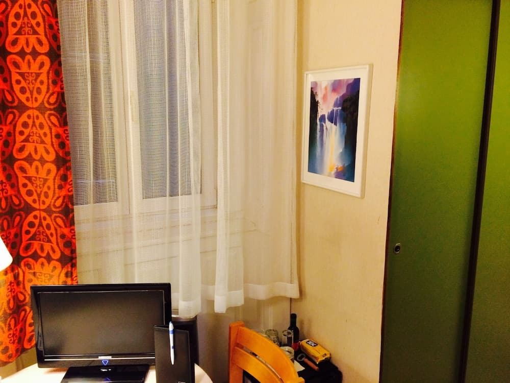 Room amenity