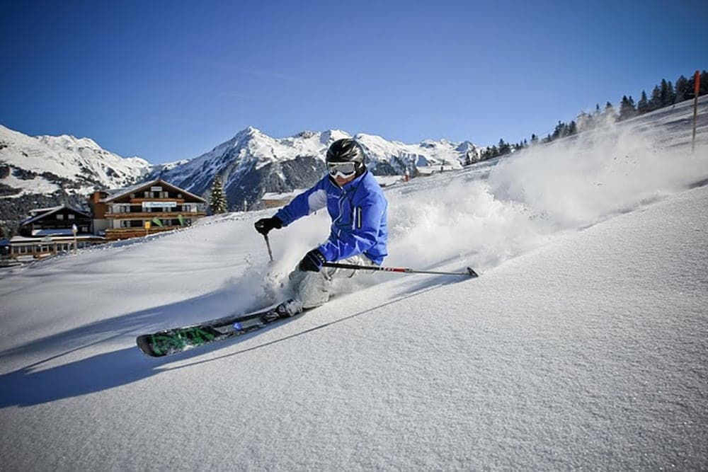Snow and ski sports