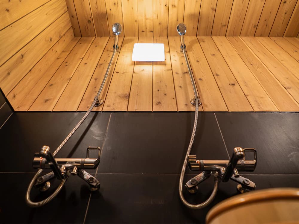 Bathroom shower