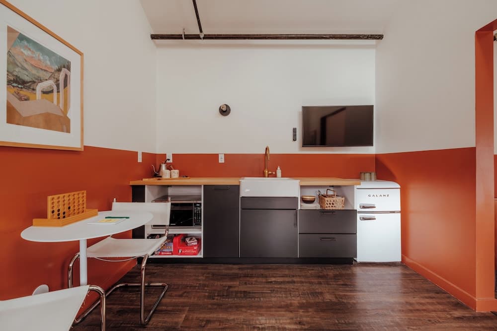 Private kitchenette