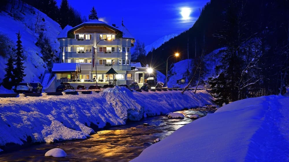 Front of property - evening/night