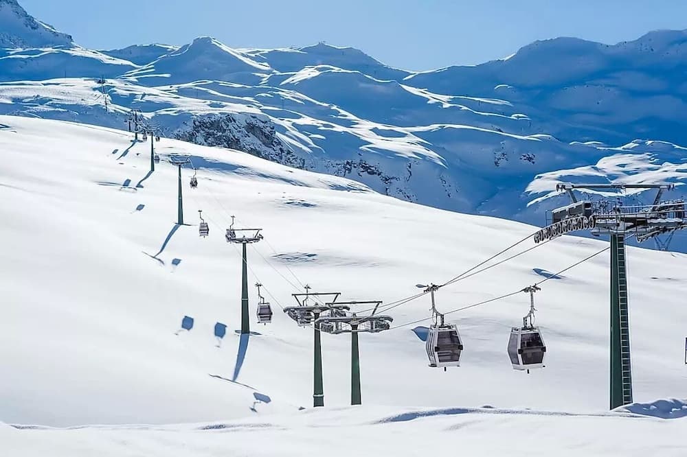 Snow and ski sports