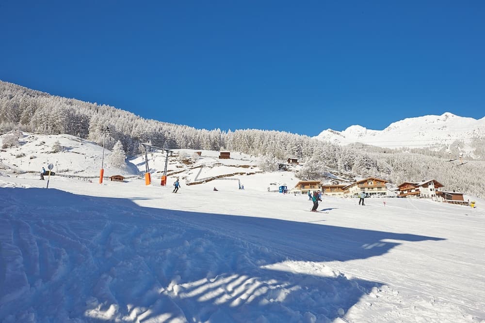 Snow and ski sports