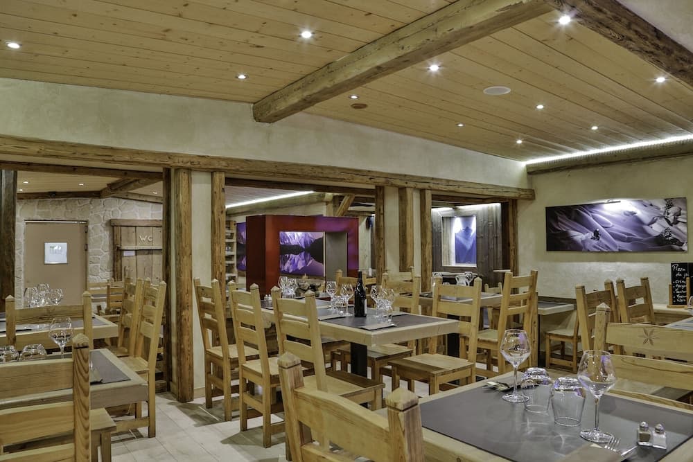 Food court