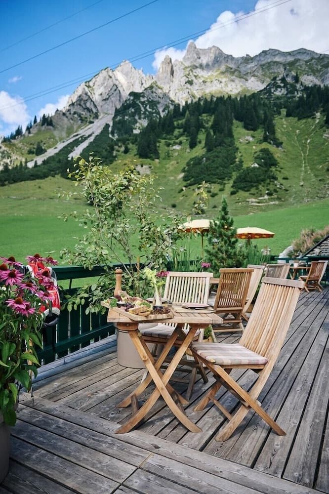 Sundeck