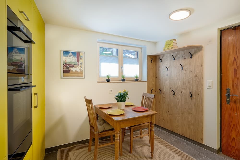 In-room dining