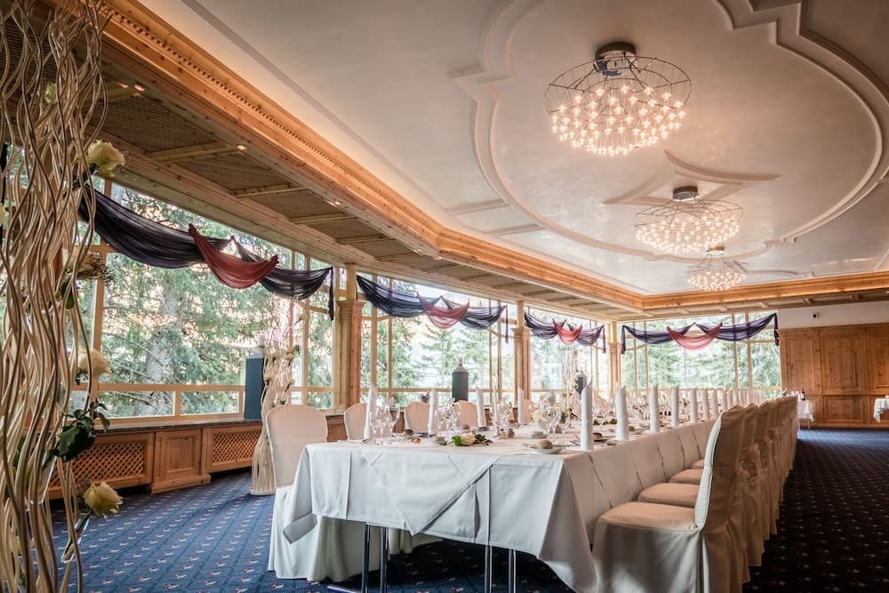 Banquet hall