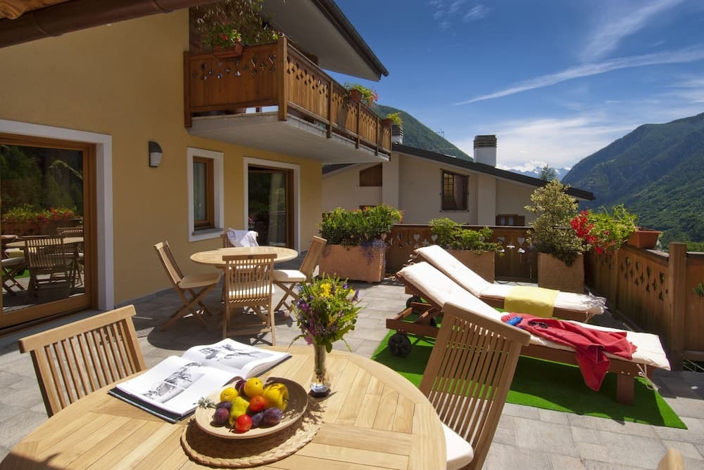 Sundeck