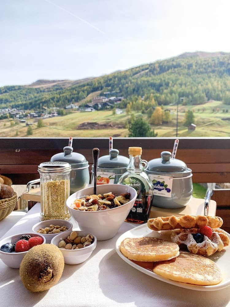 Room service - dining