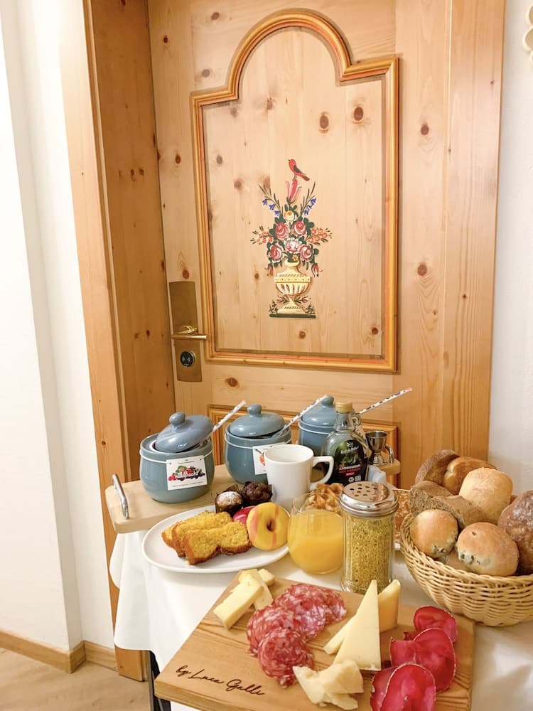 Room service - dining