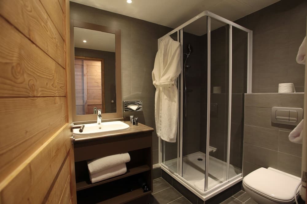 Bathroom shower