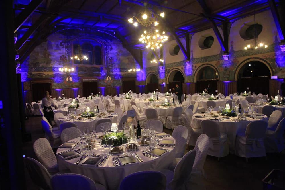 Banquet hall