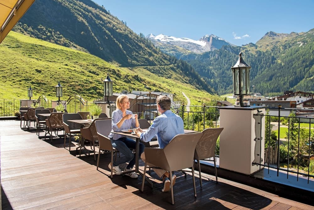 Sundeck