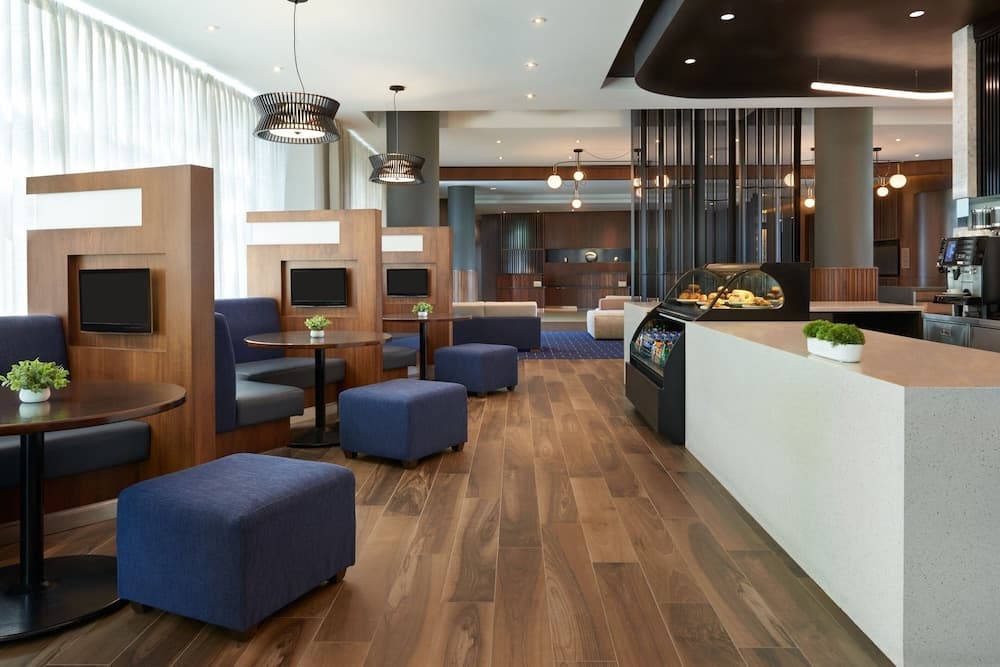 Lobby lounge