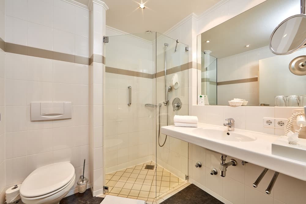 Bathroom shower