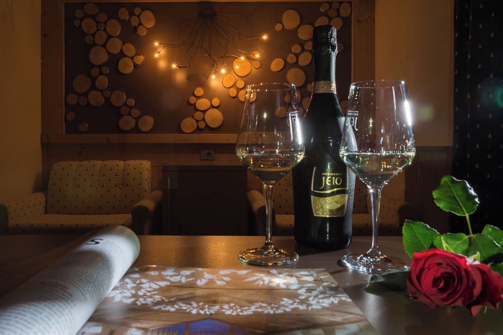 Champagne service