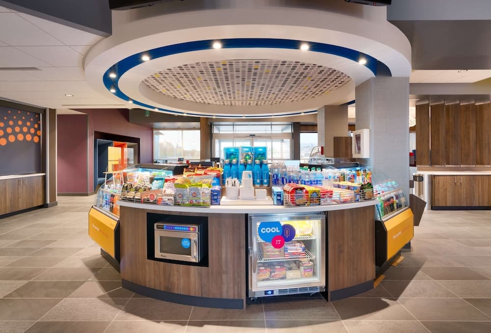 Snack bar