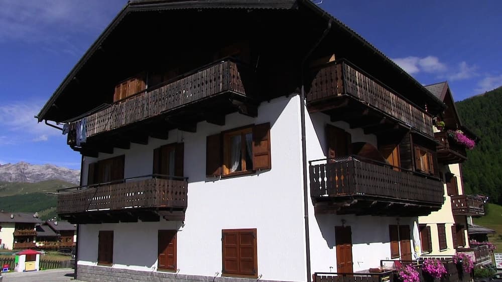 Primary image