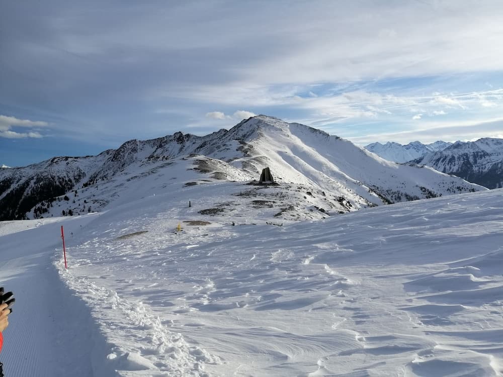 Snow and ski sports