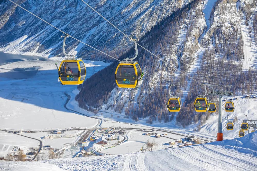 Skiing