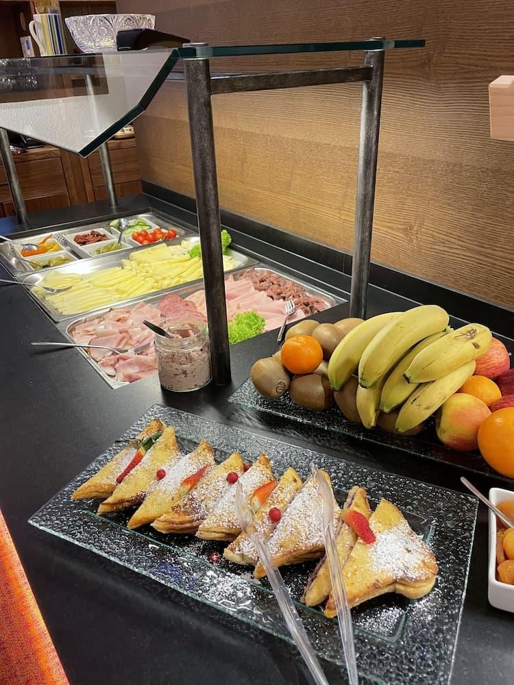 Breakfast buffet
