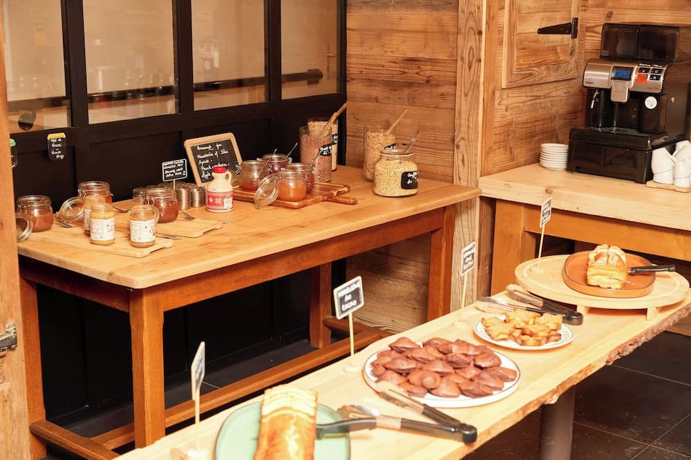 Breakfast buffet