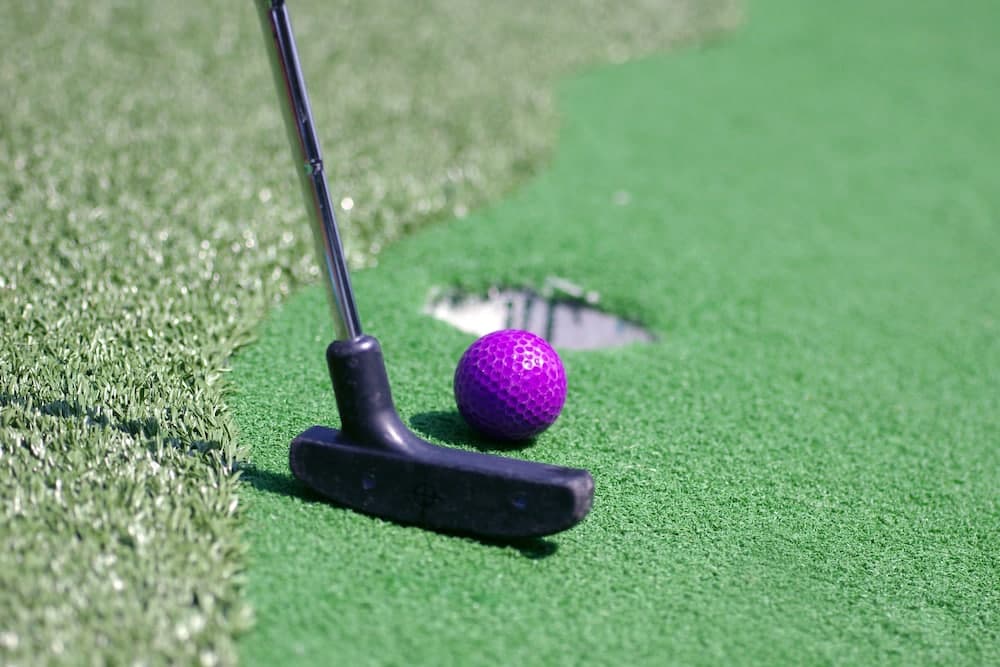 Mini-golf
