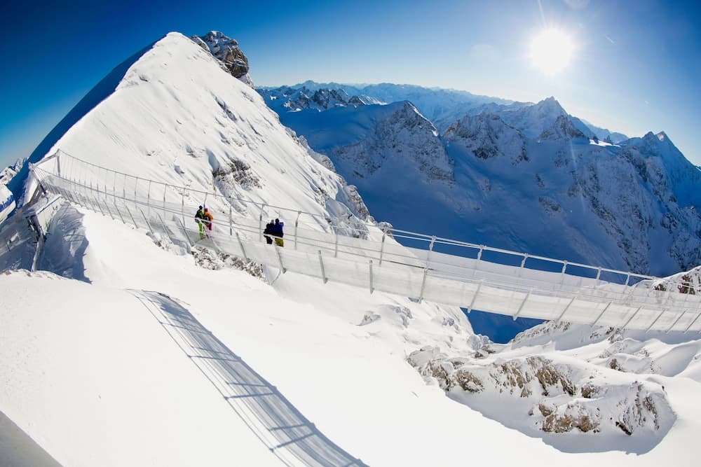 Snow and ski sports