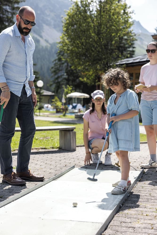 Mini-golf