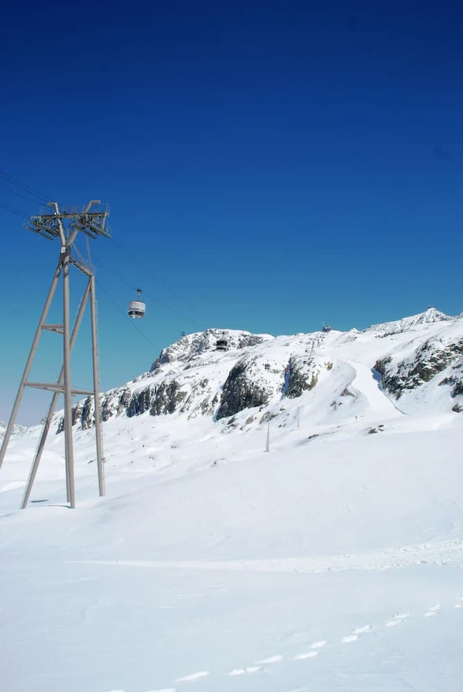 Snow and ski sports