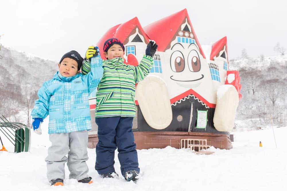 Snow and ski sports