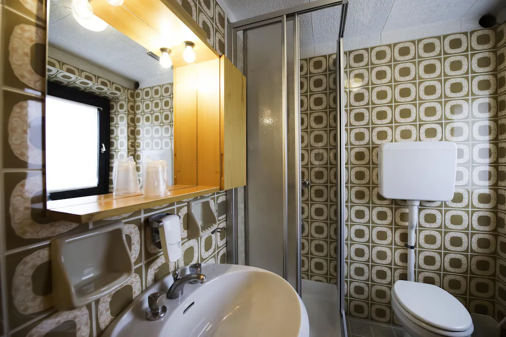 Bathroom shower