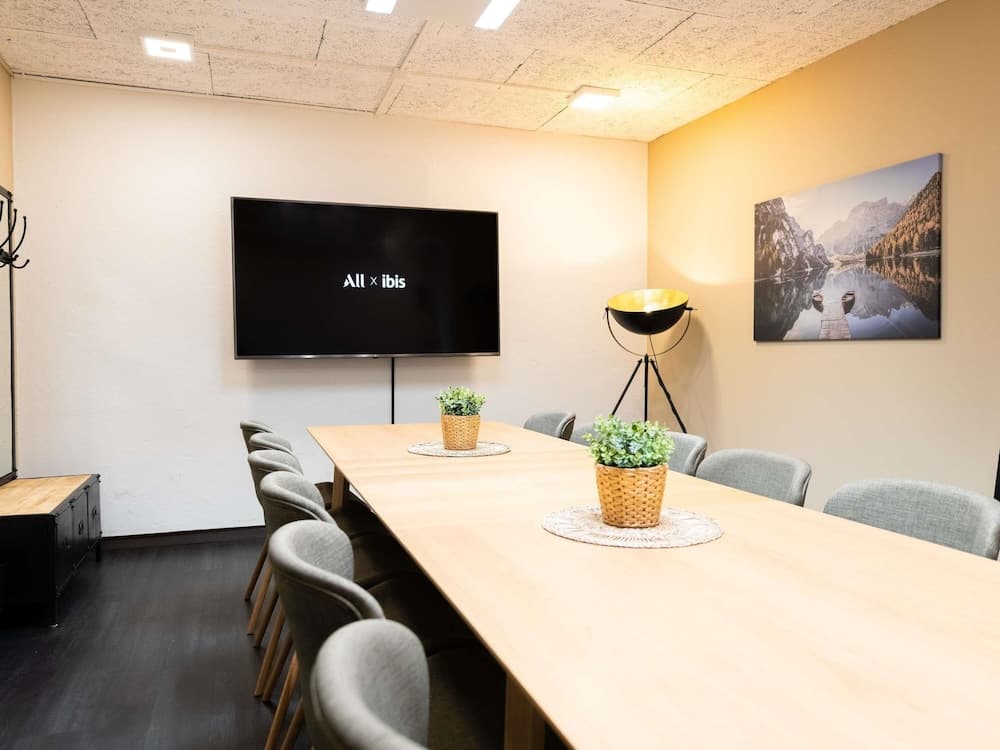 Meeting facility
