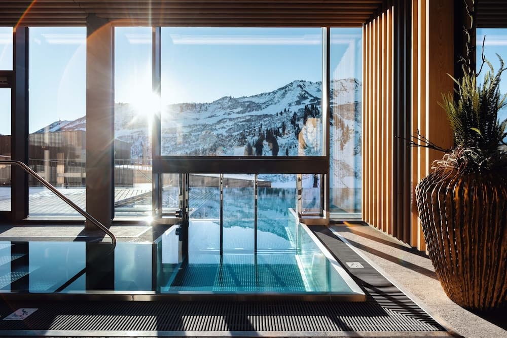 Infinity pool