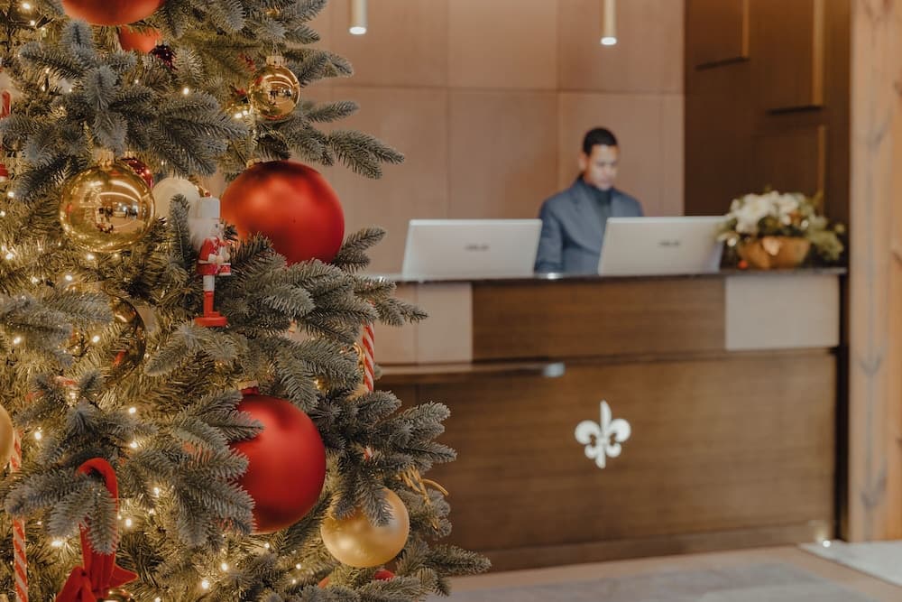 Concierge desk