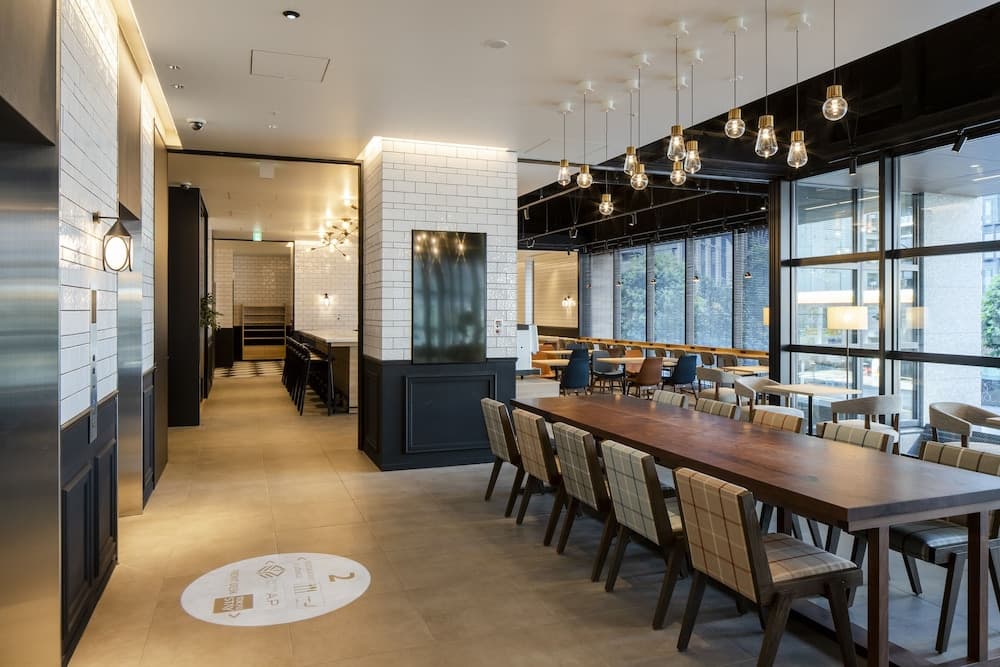Lobby lounge