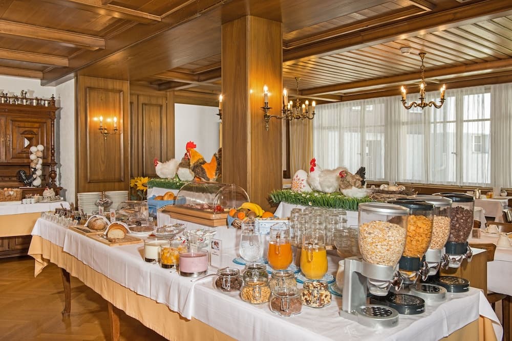Breakfast buffet