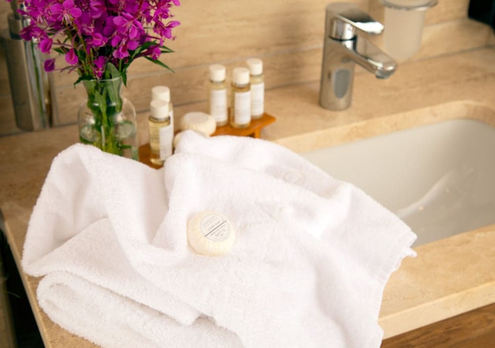 Bathroom amenities