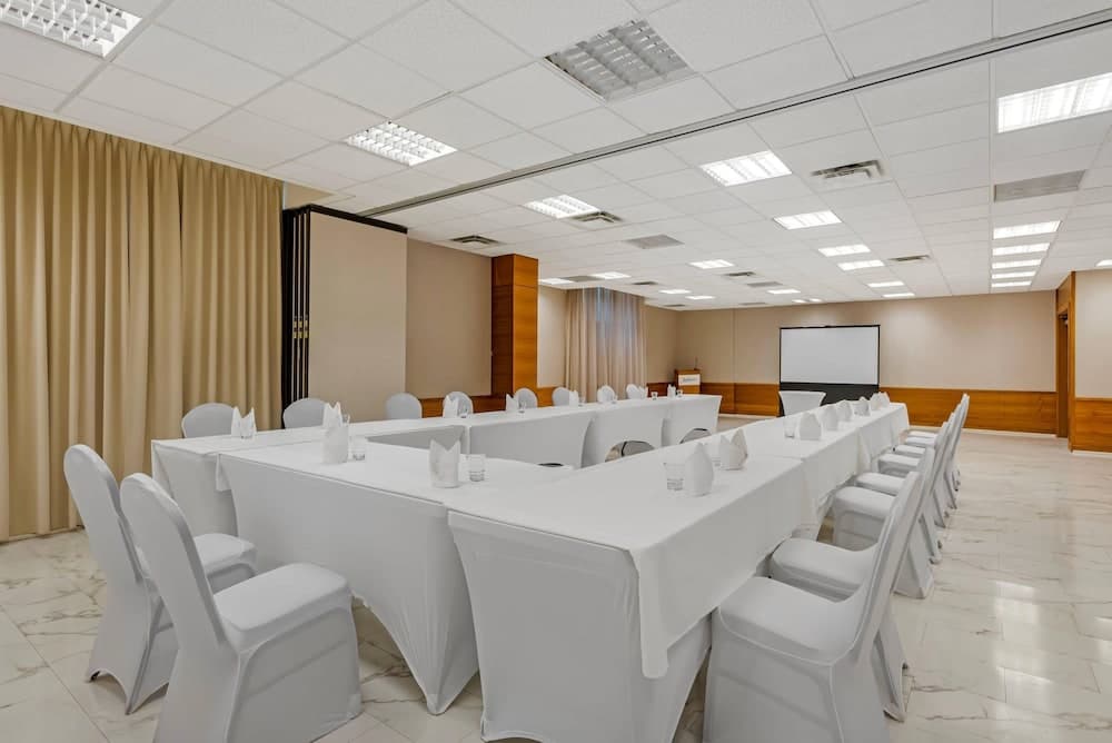 Meeting facility