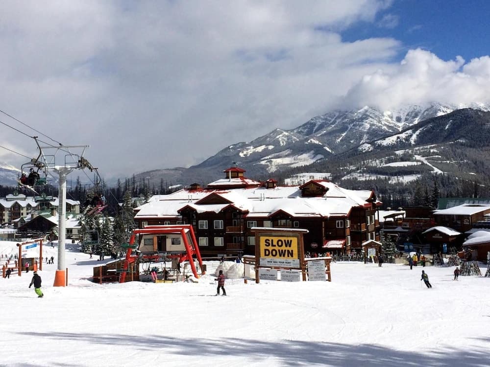 Snow and ski sports
