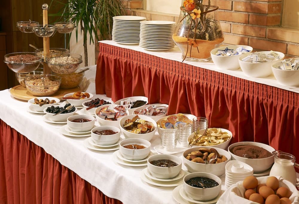 Breakfast buffet