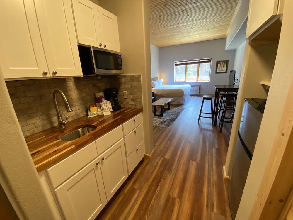Private kitchenette